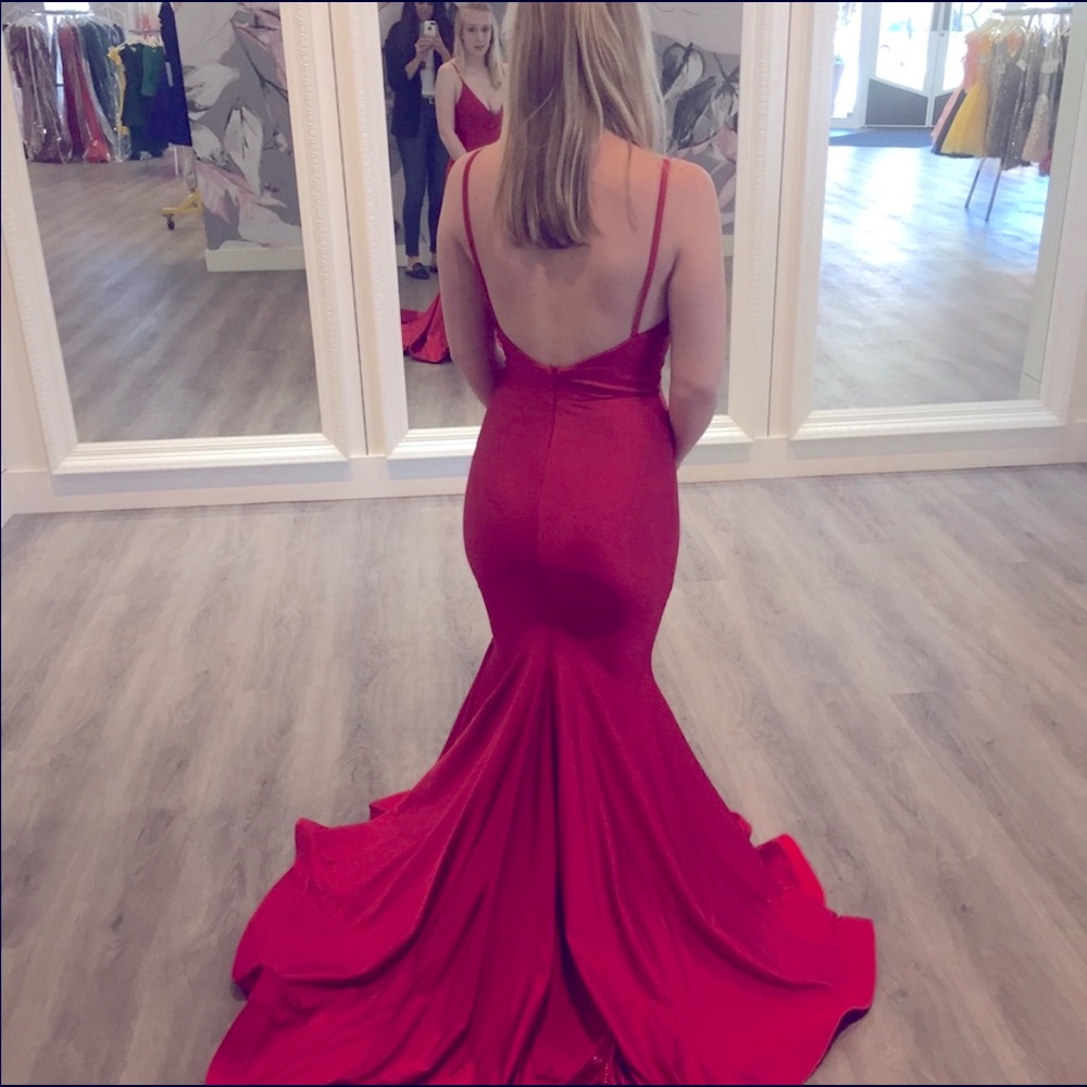 Jessica Angel Mermaid Silhouette Formal Dress